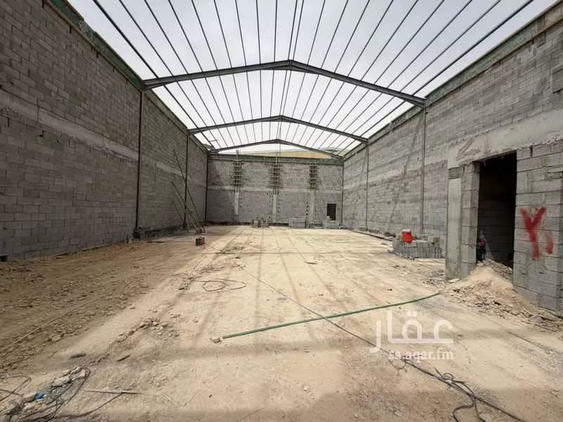 مستودع 1350 م² في المناخ 4