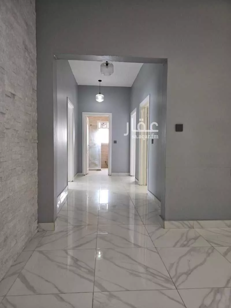 عمارة 875 م² في الروضة 4