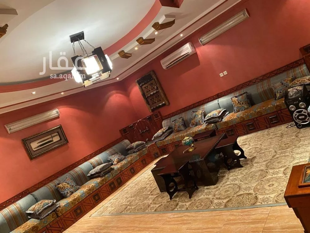 فيلا 7 غرف في العريجاء الوسطى 2