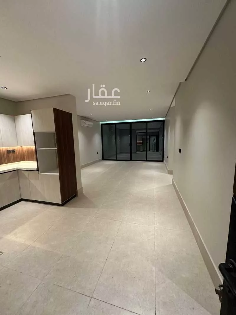 شقة 5 غرف في الحمرا 16