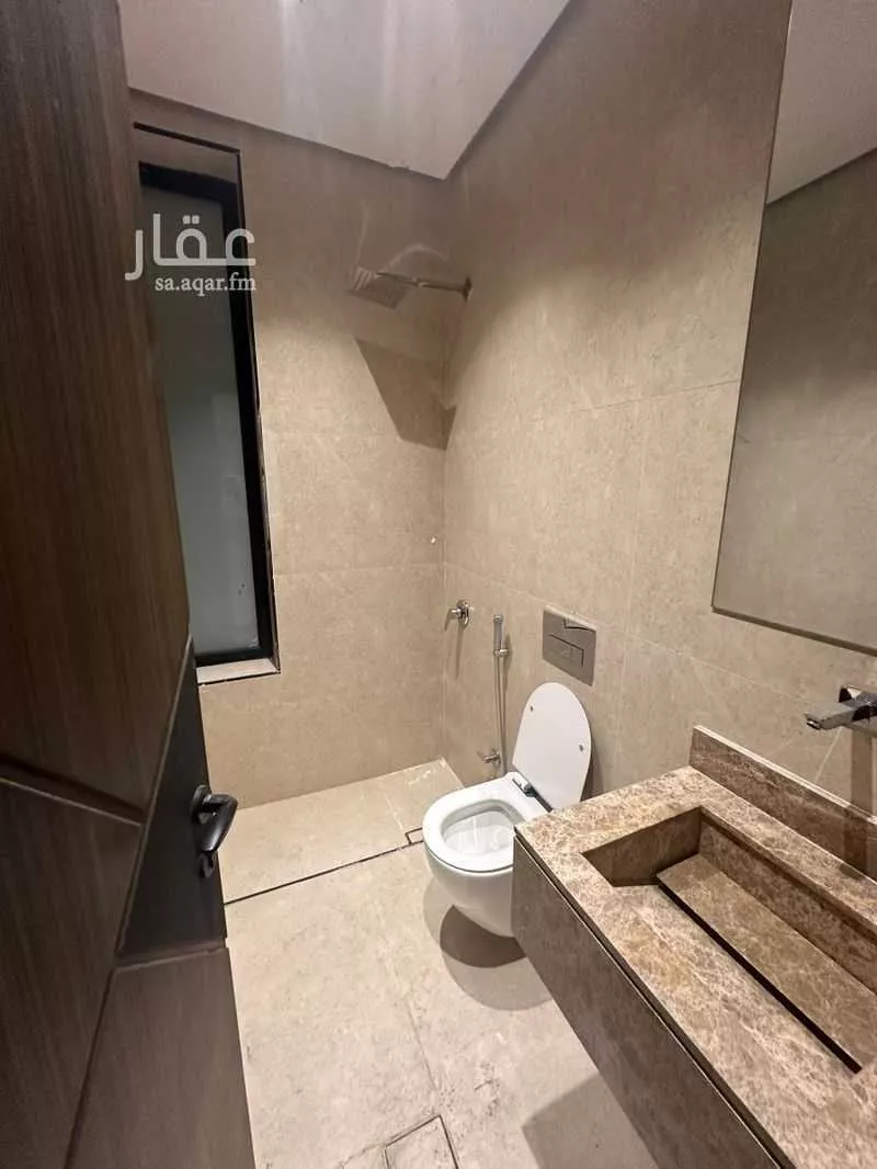 شقة 5 غرف في الحمرا 8