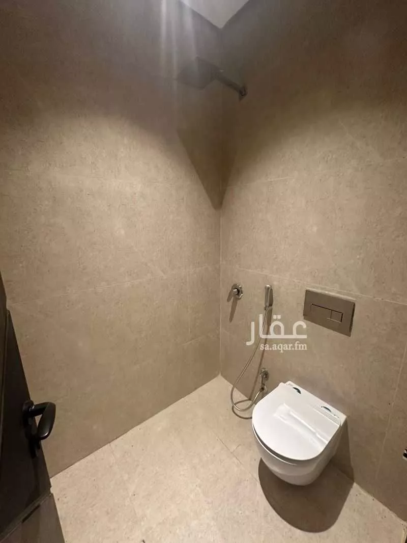 شقة 5 غرف في الحمرا 9