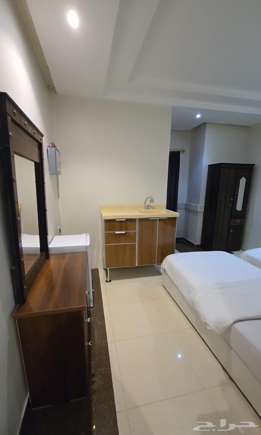 شقة 1 غرف في الخليج 6