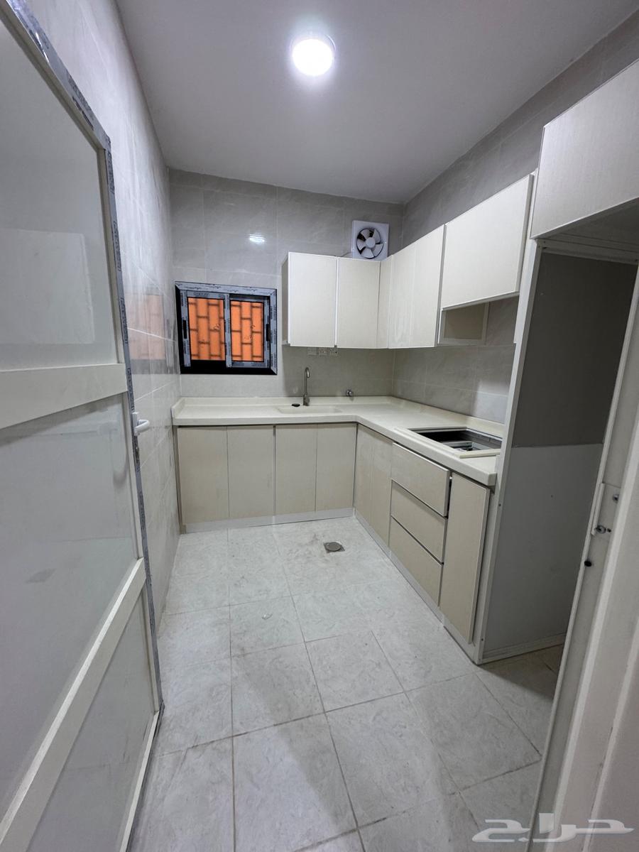 5 bedroom apartment in Jarir 12