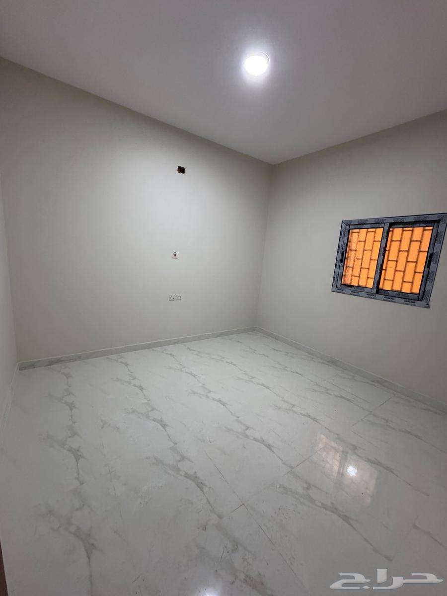 5 bedroom apartment in Jarir 3