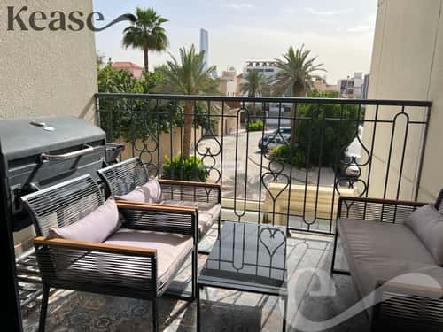 شقة  في الورود 15