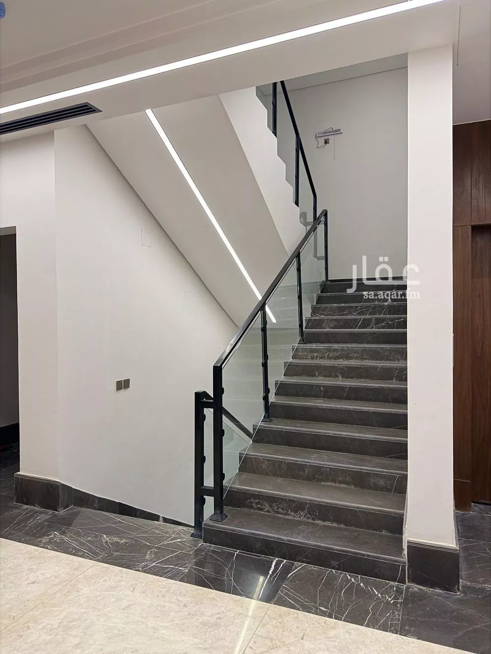 شقة 4 غرف في الرمال 19