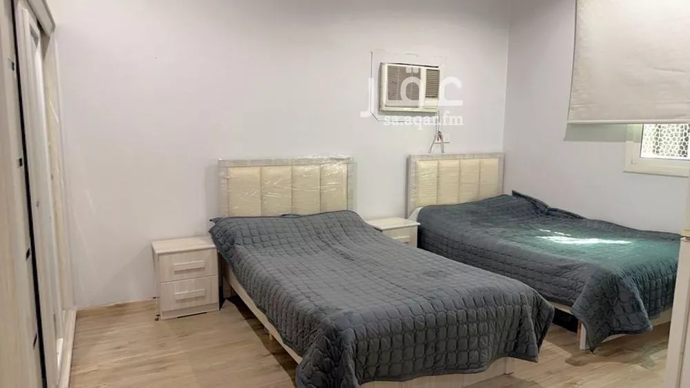 2 bedroom floor in Al Rimal 4