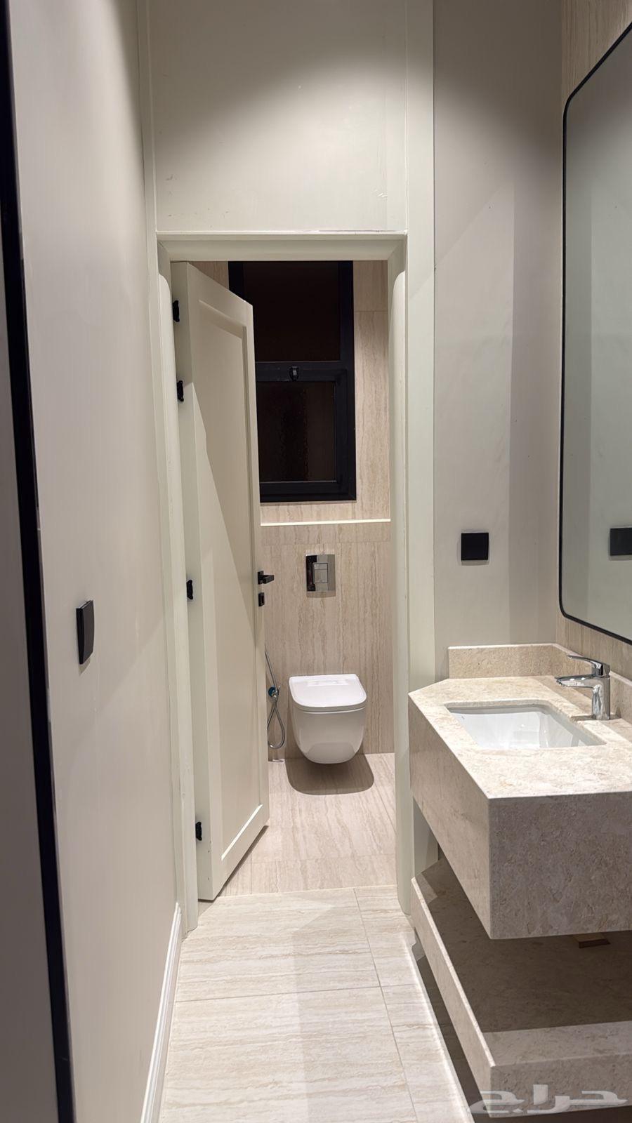 شقة  في الرويس 4