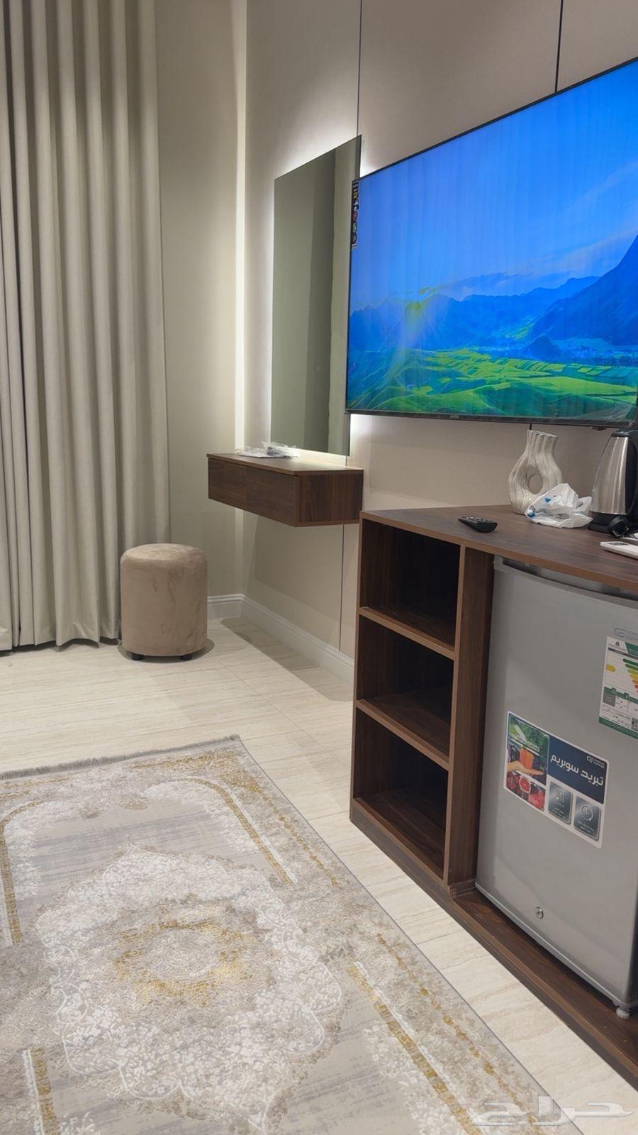 شقة  في الرويس 5