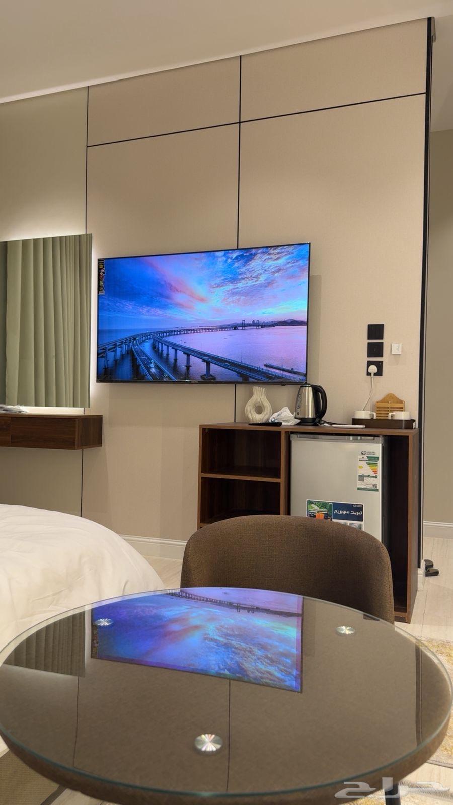 شقة  في الرويس 6