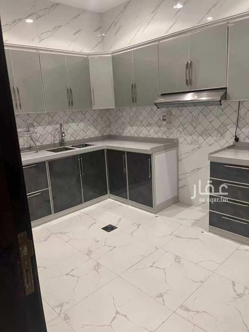 شقة 4 غرف في الواحة 12