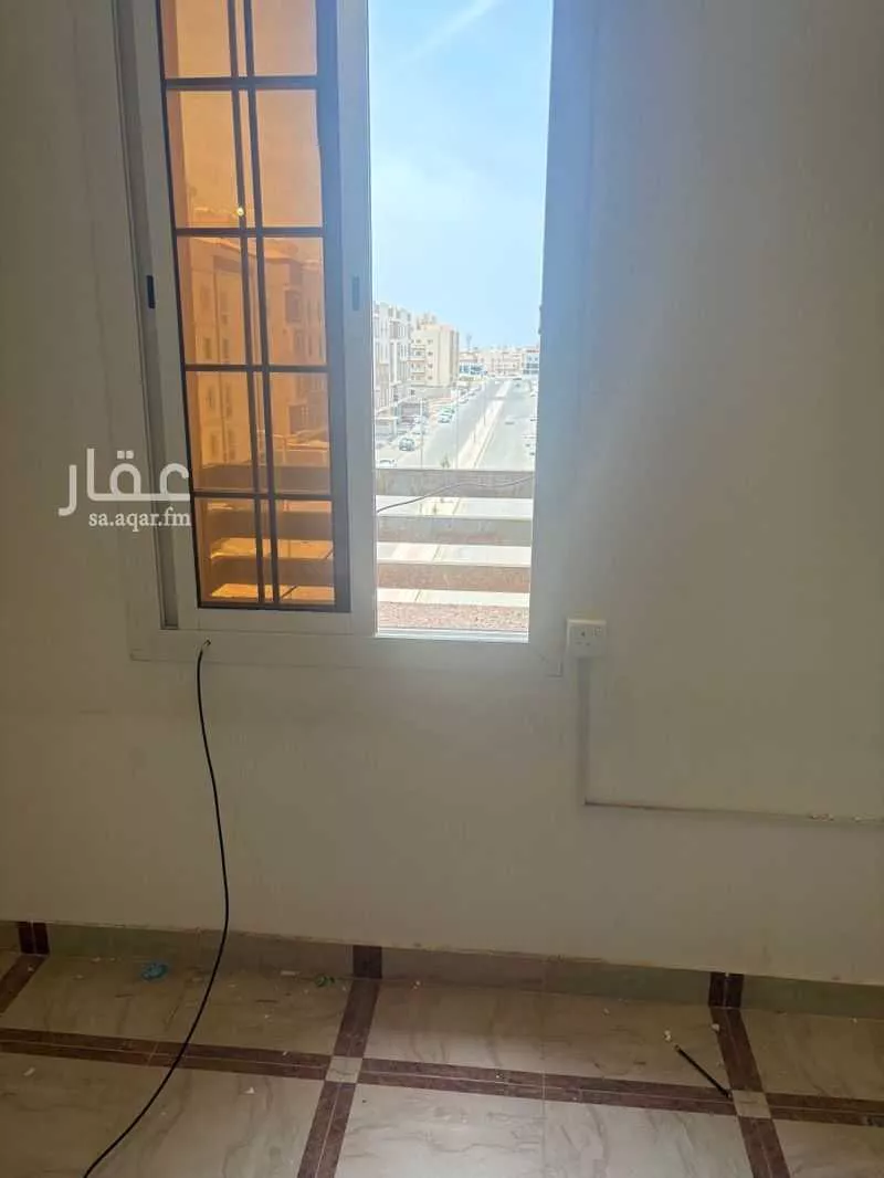 شقة 5 غرف في الكوثر 4