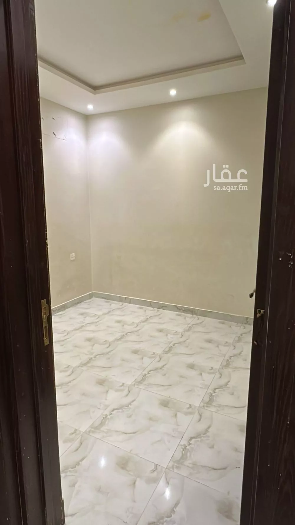 شقة 3 غرف في الرمال 5