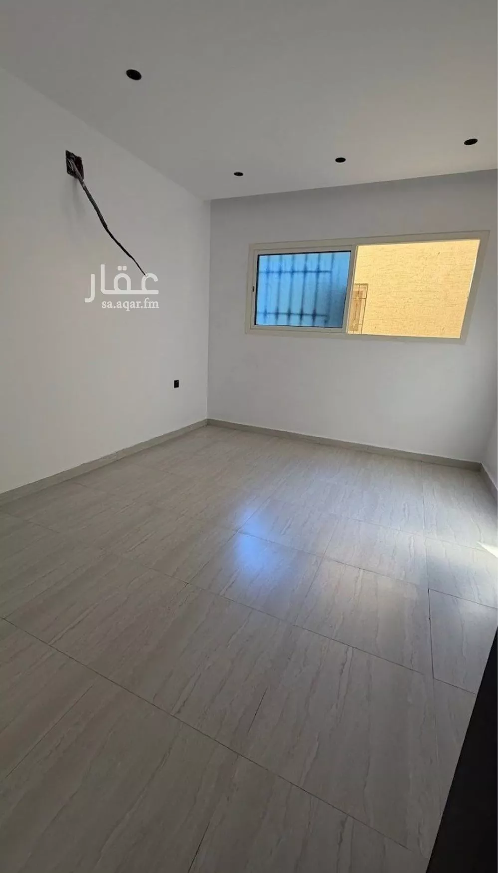 شقة 3 غرف في الرمال 4