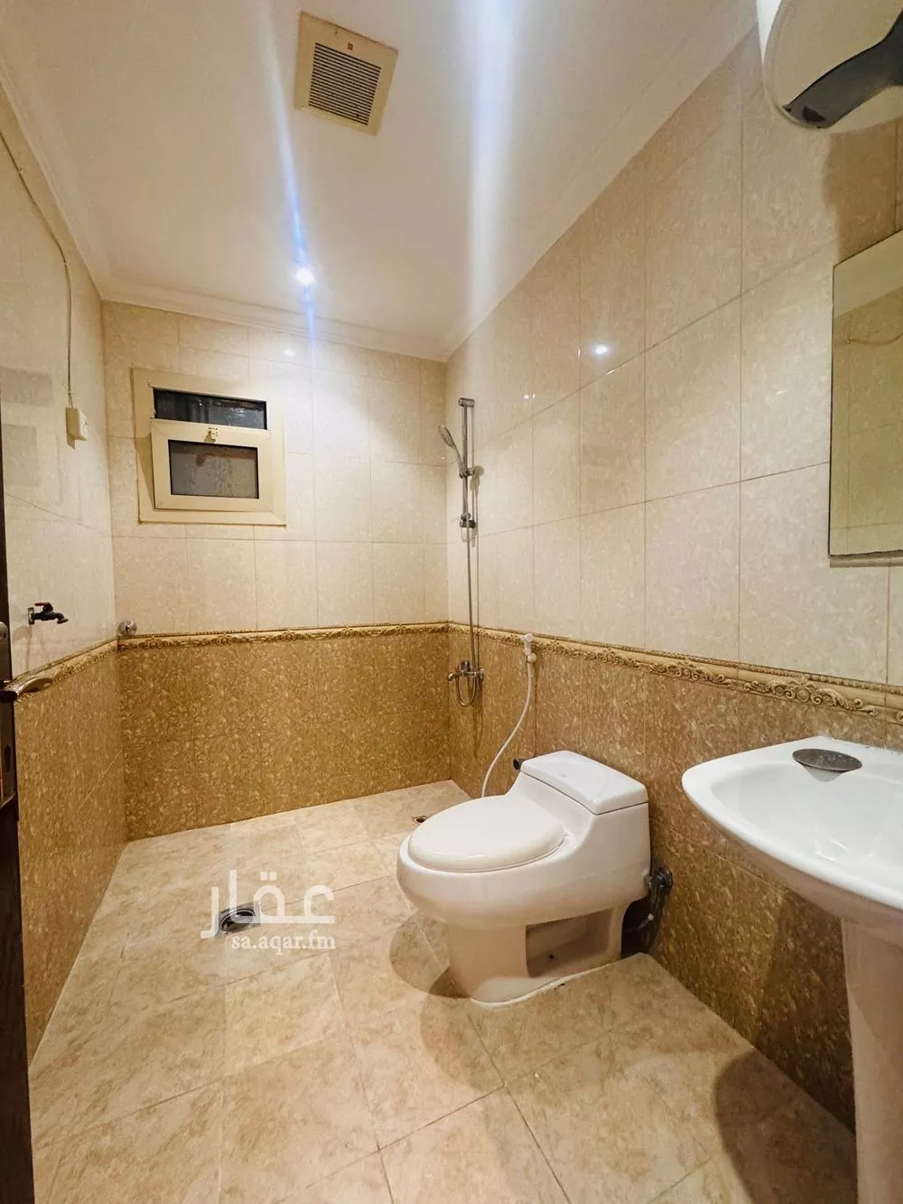 شقة 4 غرف في الفيصلية 12