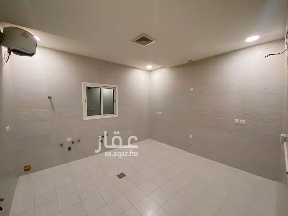 6 bedroom apartment in Ash Shulah 3