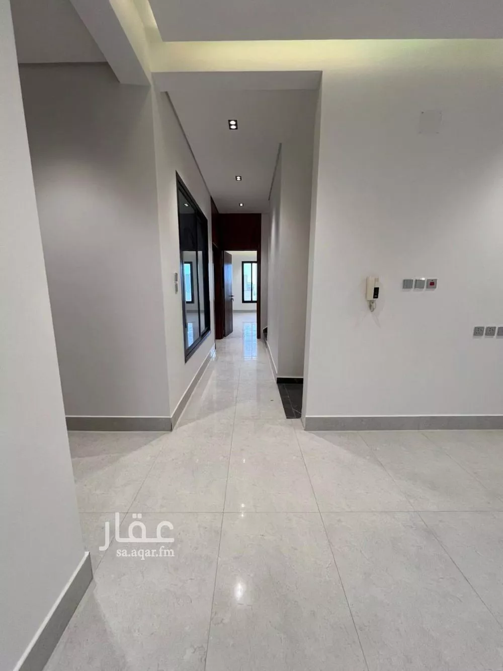 فيلا 8 غرف في المهدية 5