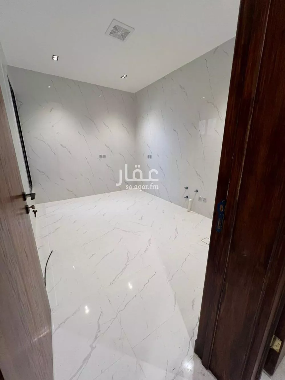 فيلا 8 غرف في المهدية 6