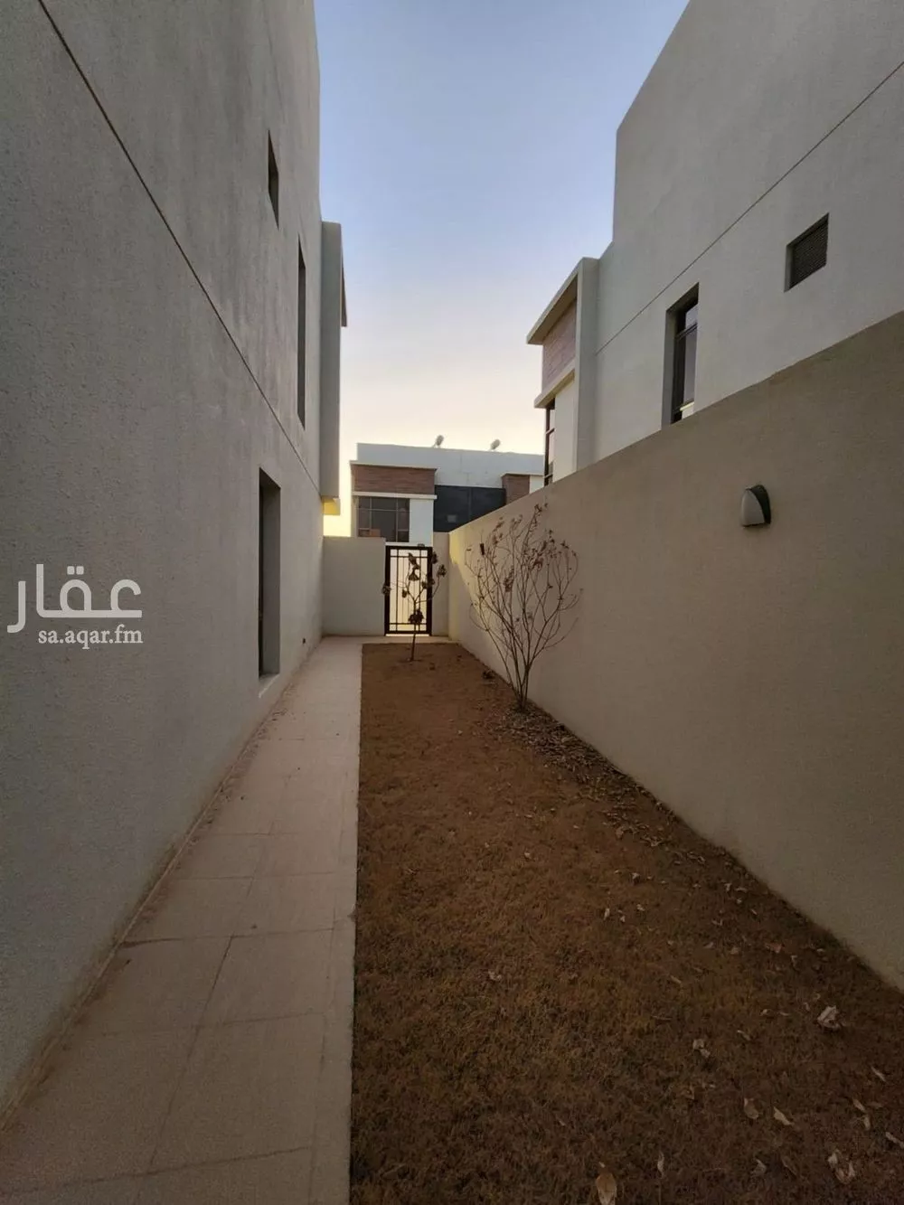 فيلا 5 غرف في المونسية 11