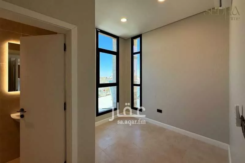 4 bedroom villa in Riyadh 11
