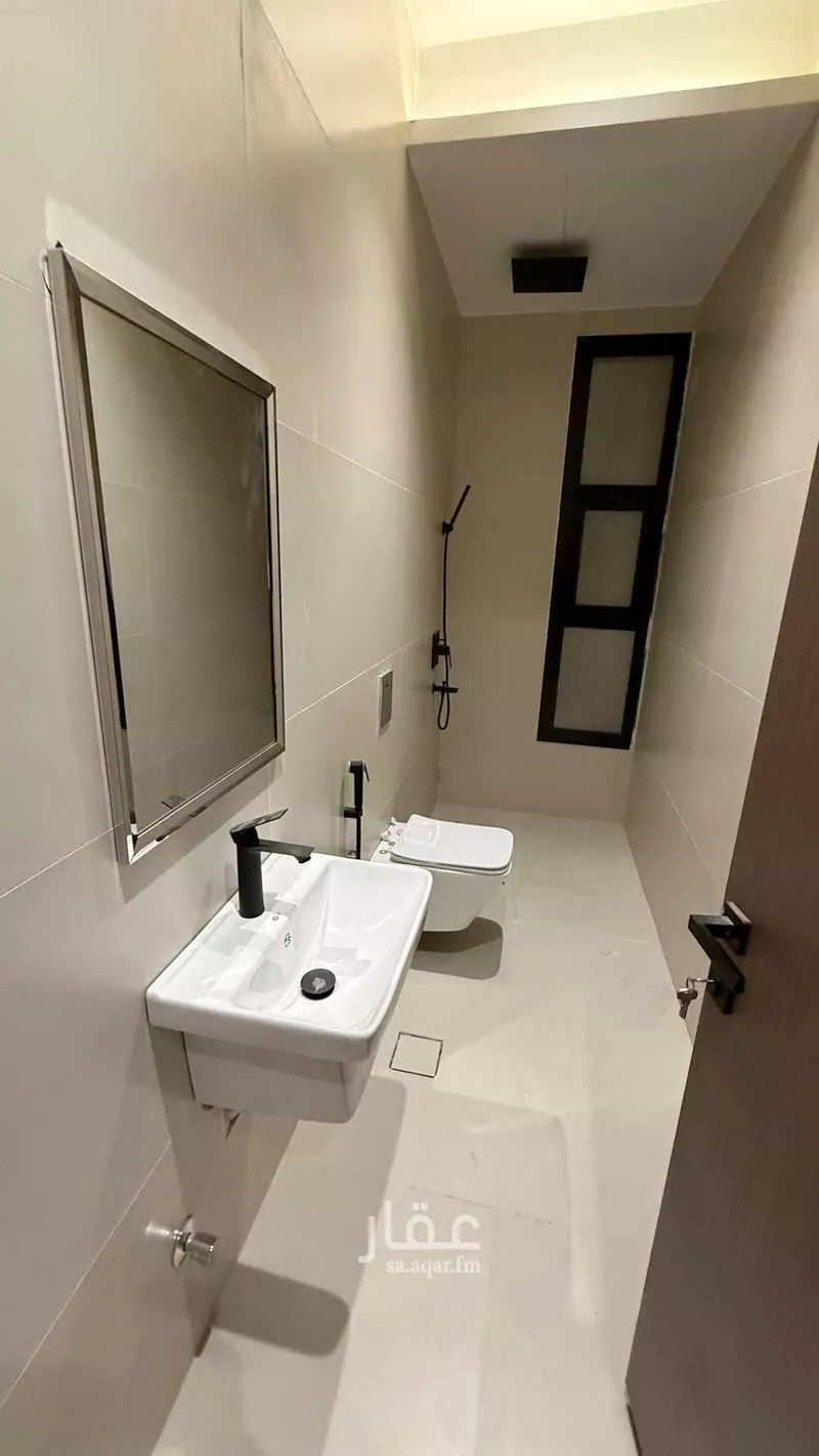 فيلا 4 غرف في العارض 4