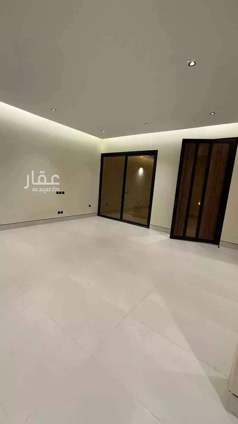 فيلا 4 غرف في العارض 6