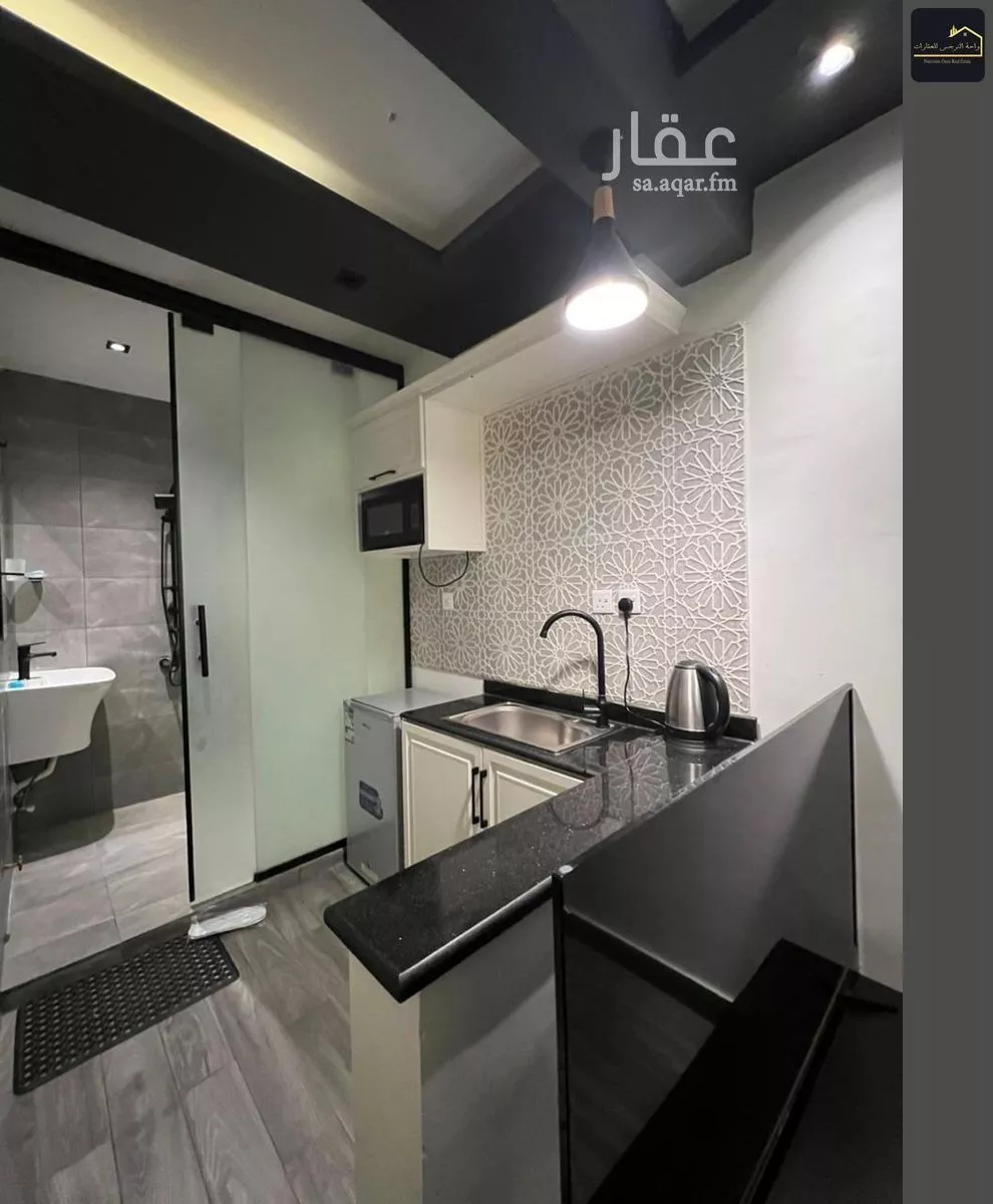 شقة 1 غرف في النخيل 4