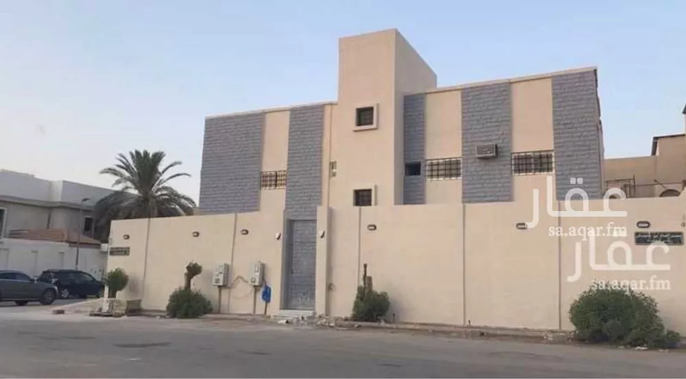 فيلا 8 غرف في الروضة 3