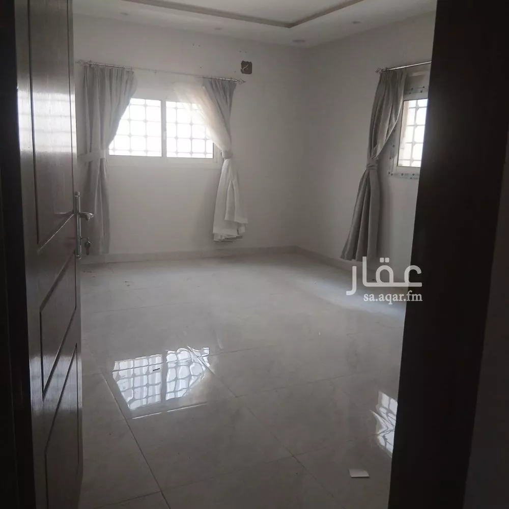 فيلا 8 غرف في الروضة 9