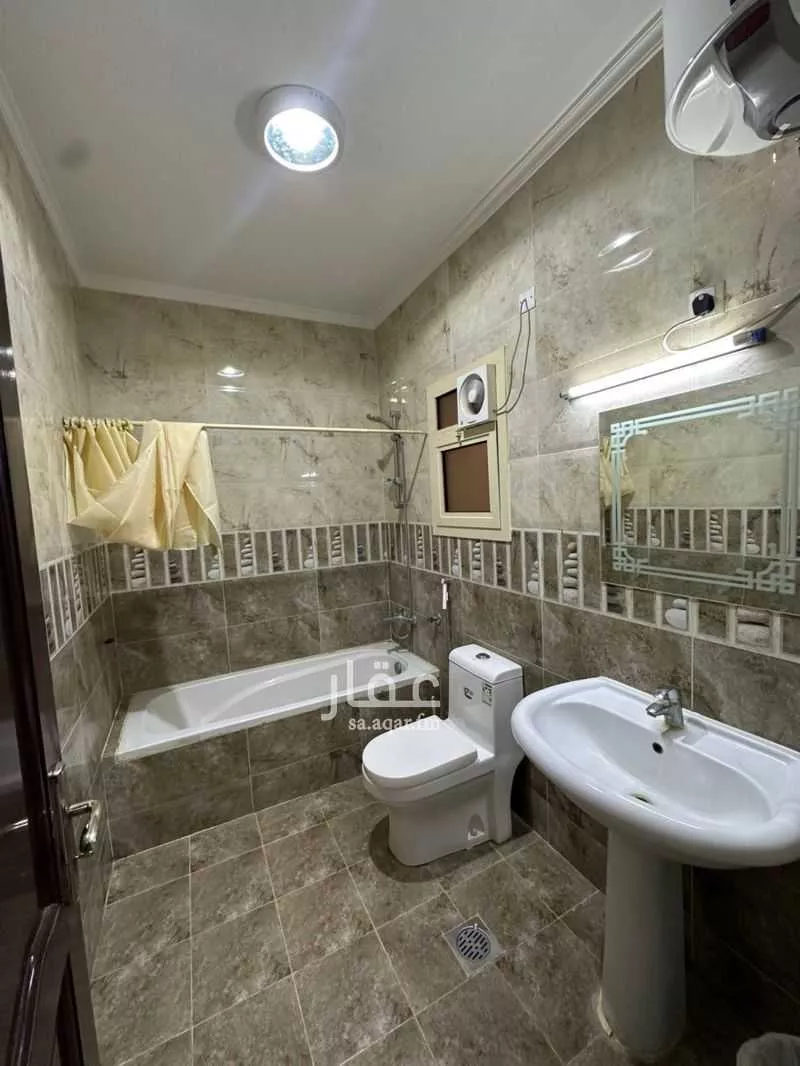 شقة 6 غرف في الإسكان 5