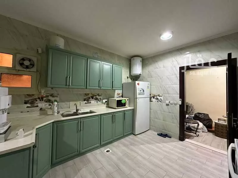 شقة 6 غرف في الإسكان 6