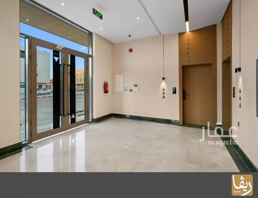 شقة 3 غرف في العقيق 10