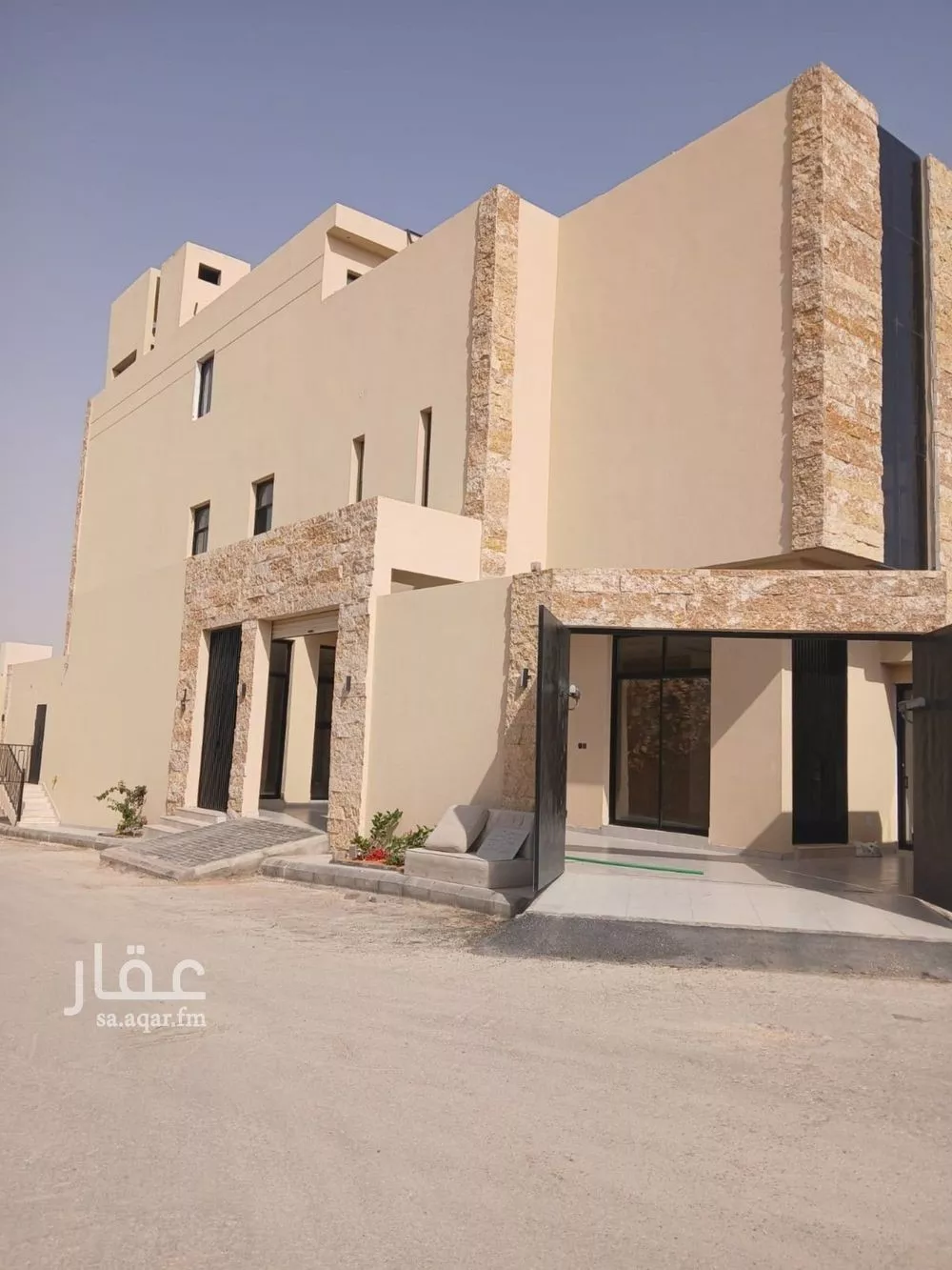 فيلا 4 غرف في النرجس 12