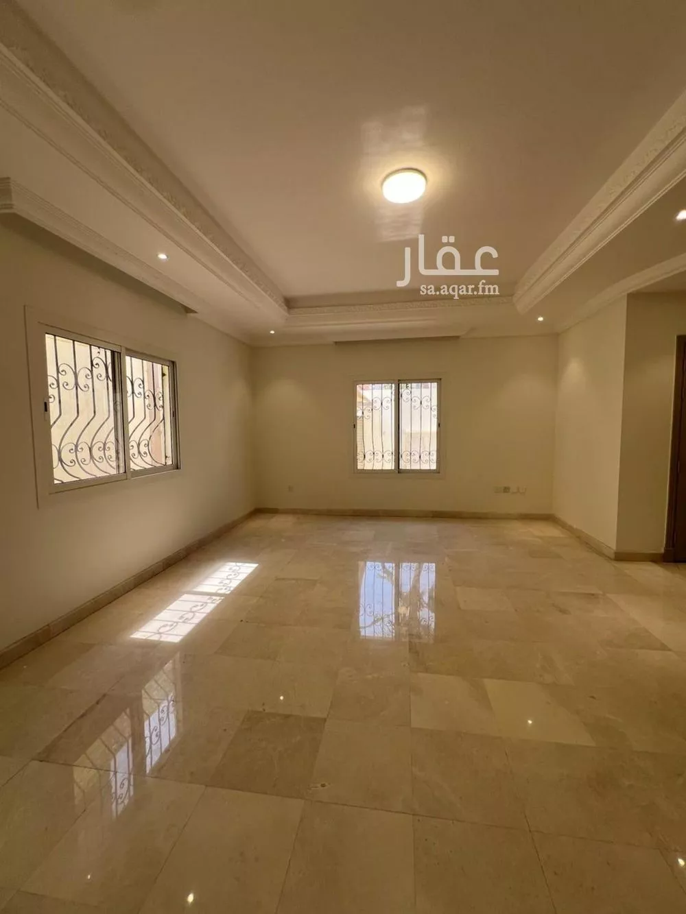 فيلا 7 غرف في البساتين 2