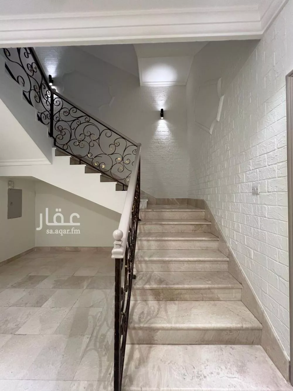 فيلا 7 غرف في البساتين 13