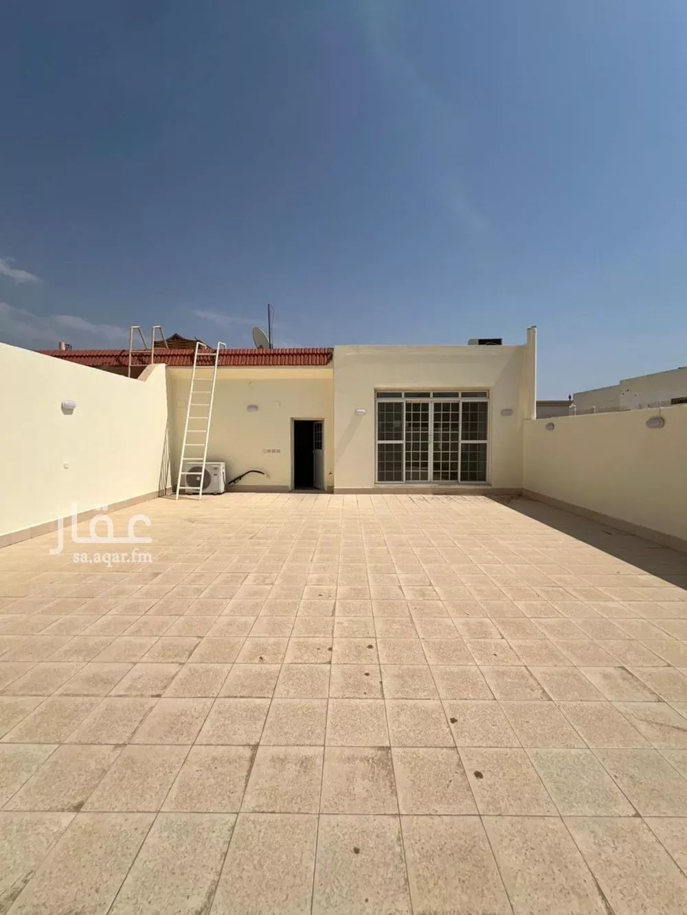 فيلا 7 غرف في البساتين 10