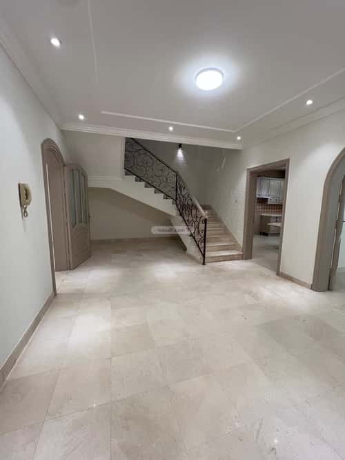 فيلا 7 غرف في البساتين 5