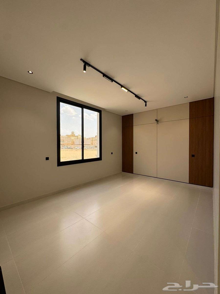 فيلا 7 غرف في الحمراء و ام الجود 7