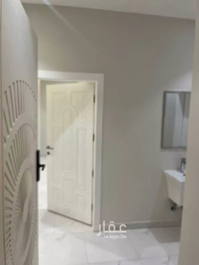 1770 sqm building in Dhahrat Laban 2