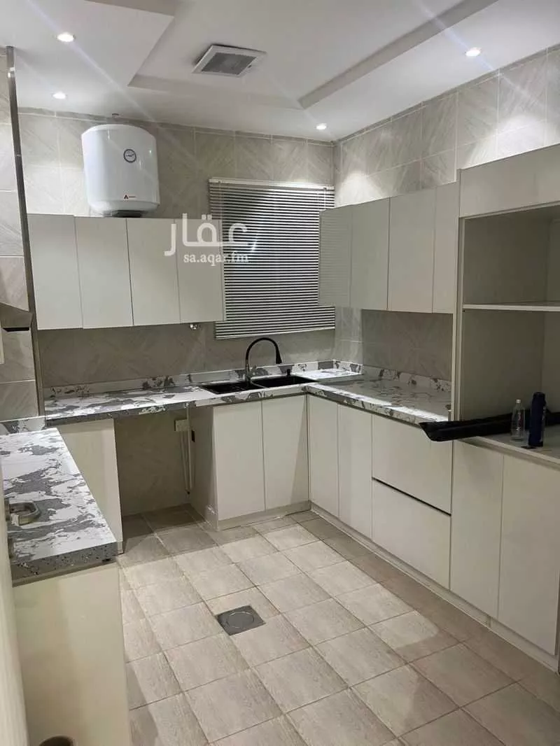 1770 sqm building in Dhahrat Laban 7