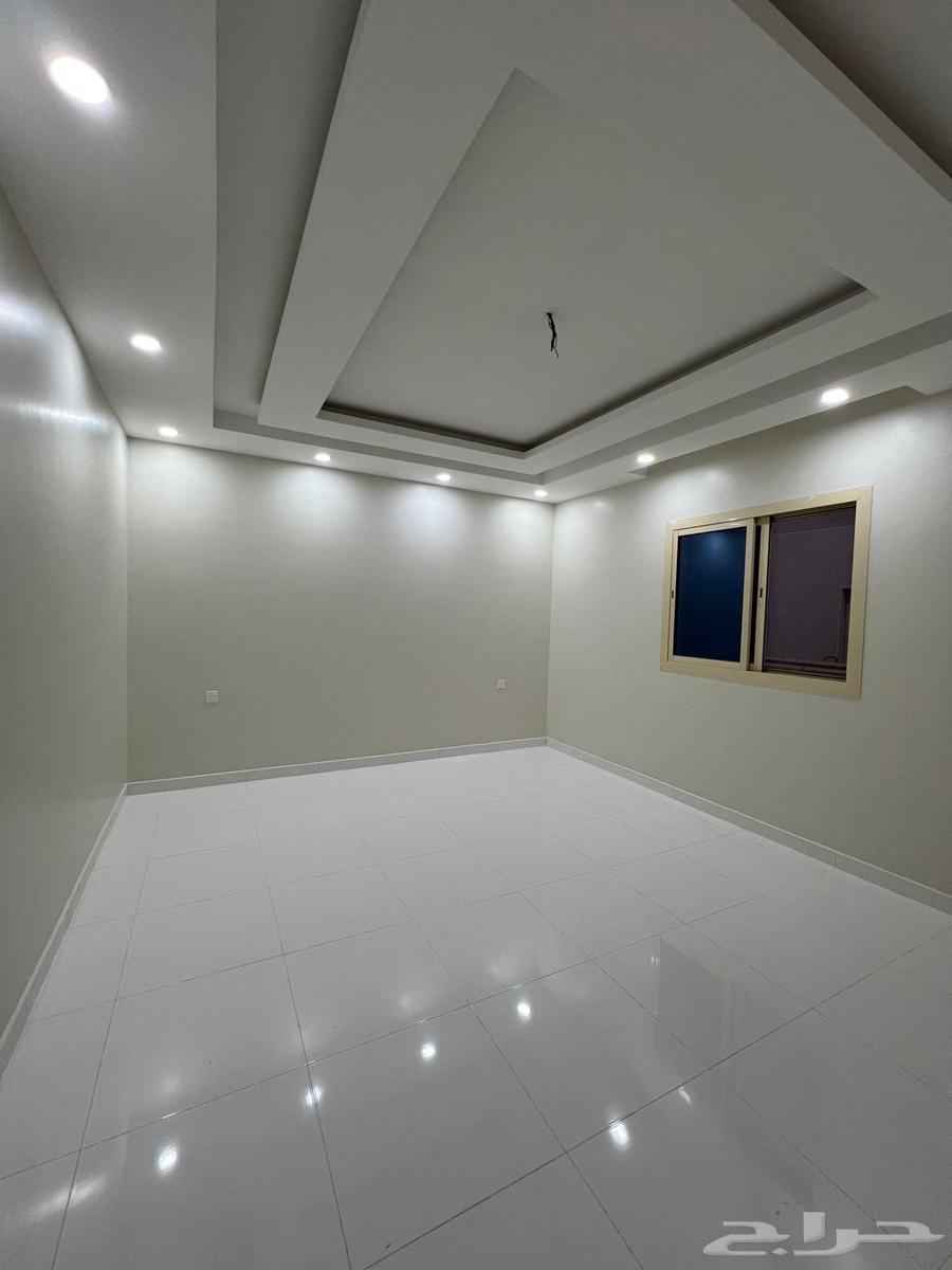 شقة 3 غرف في الرانوناء 10