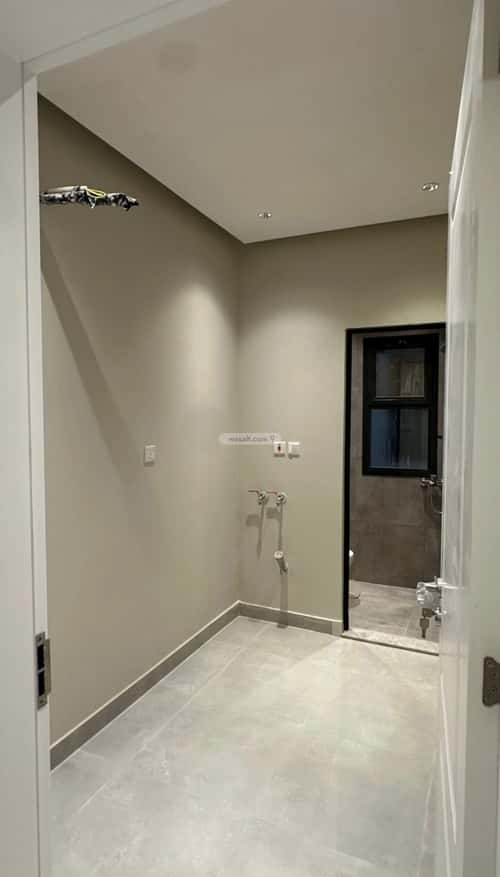 شقة 5 غرف في الصواري 9