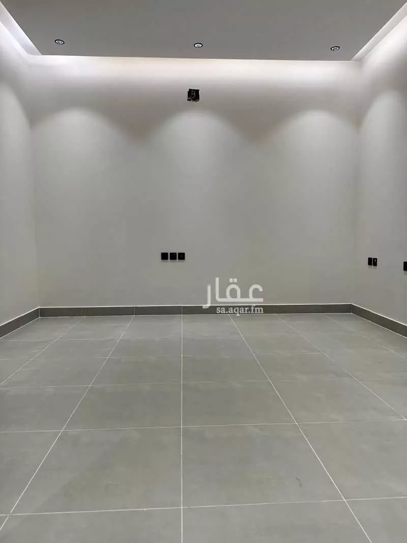 فيلا 4 غرف في الشرق 4