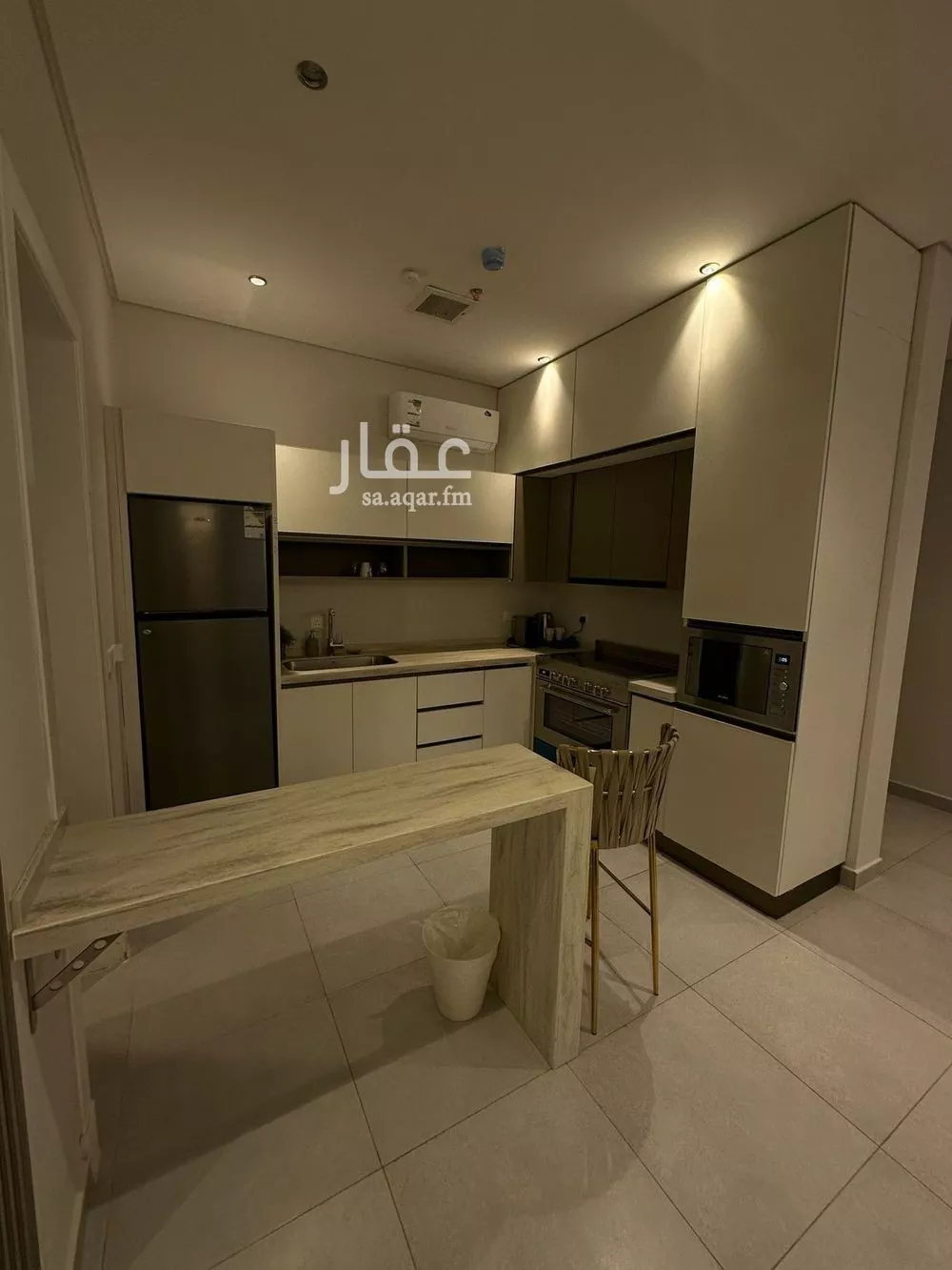 شقة 3 غرف في الملقا 13