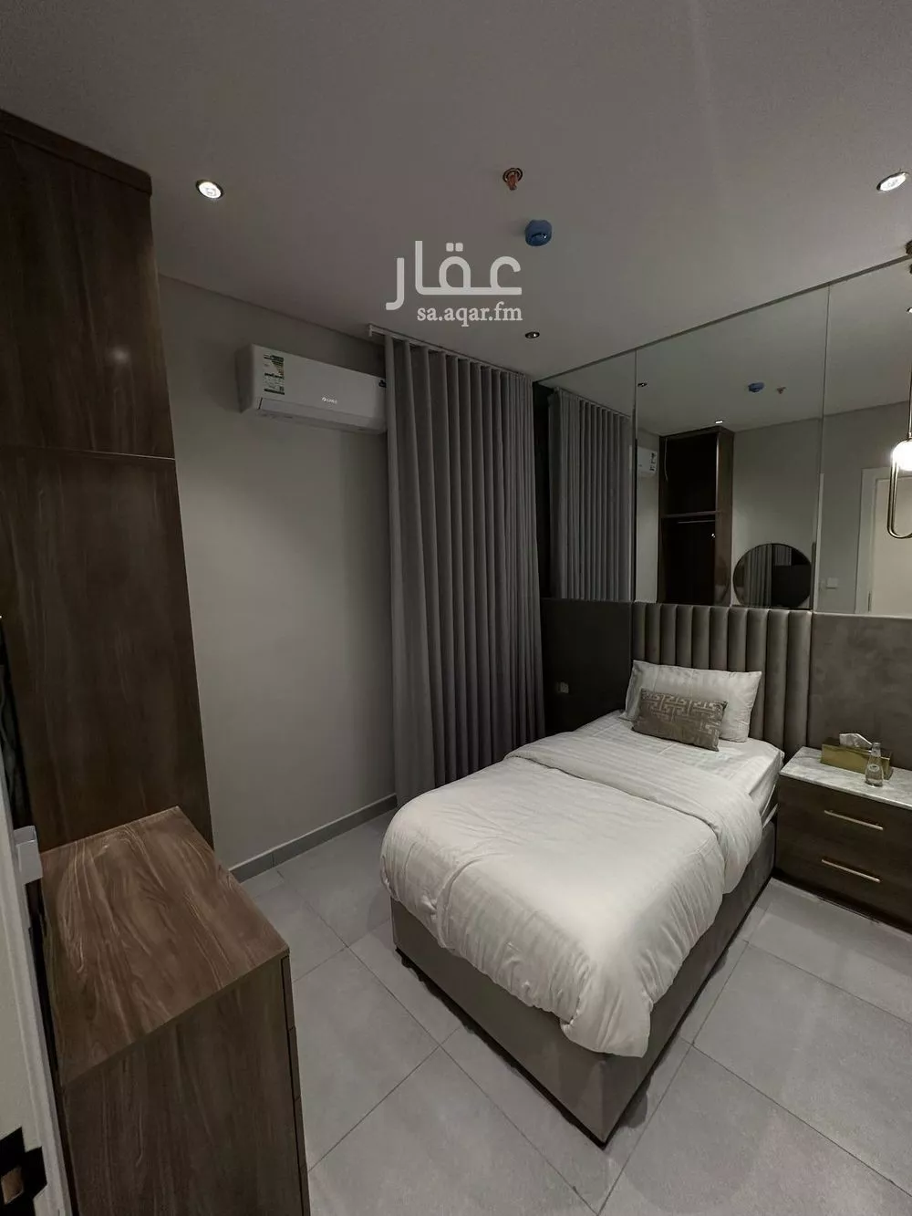 شقة 3 غرف في الملقا 8