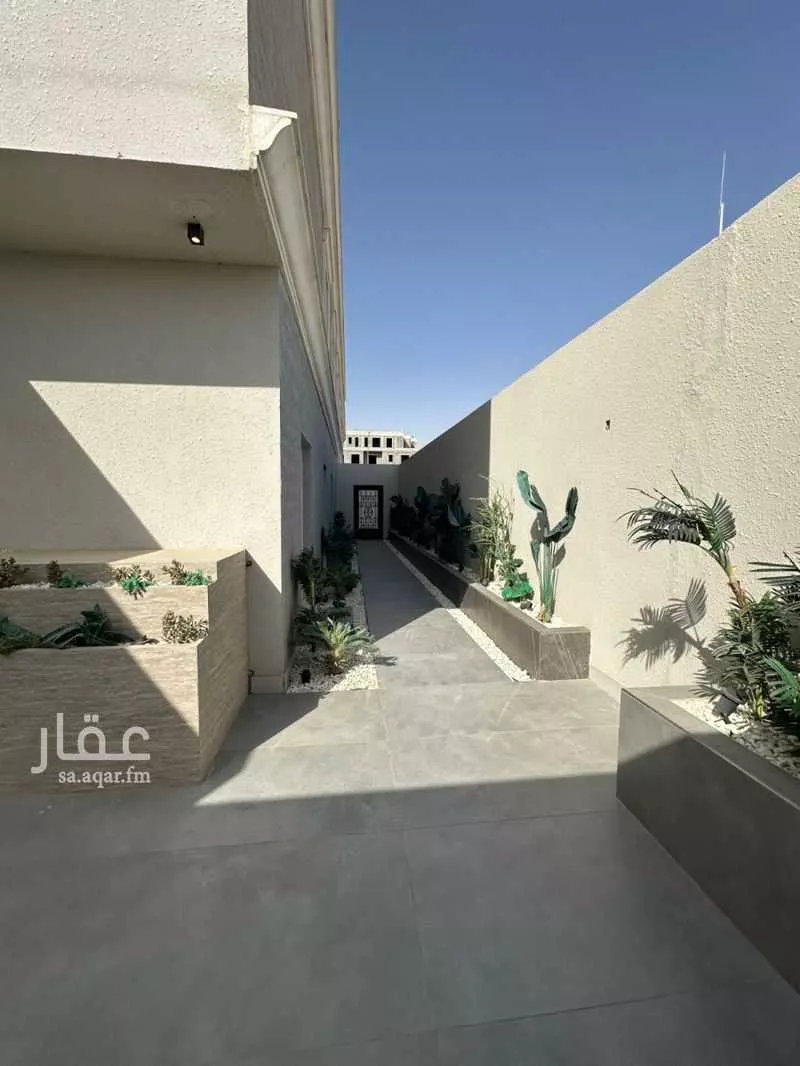 3 bedroom apartment in Al Malqa 14