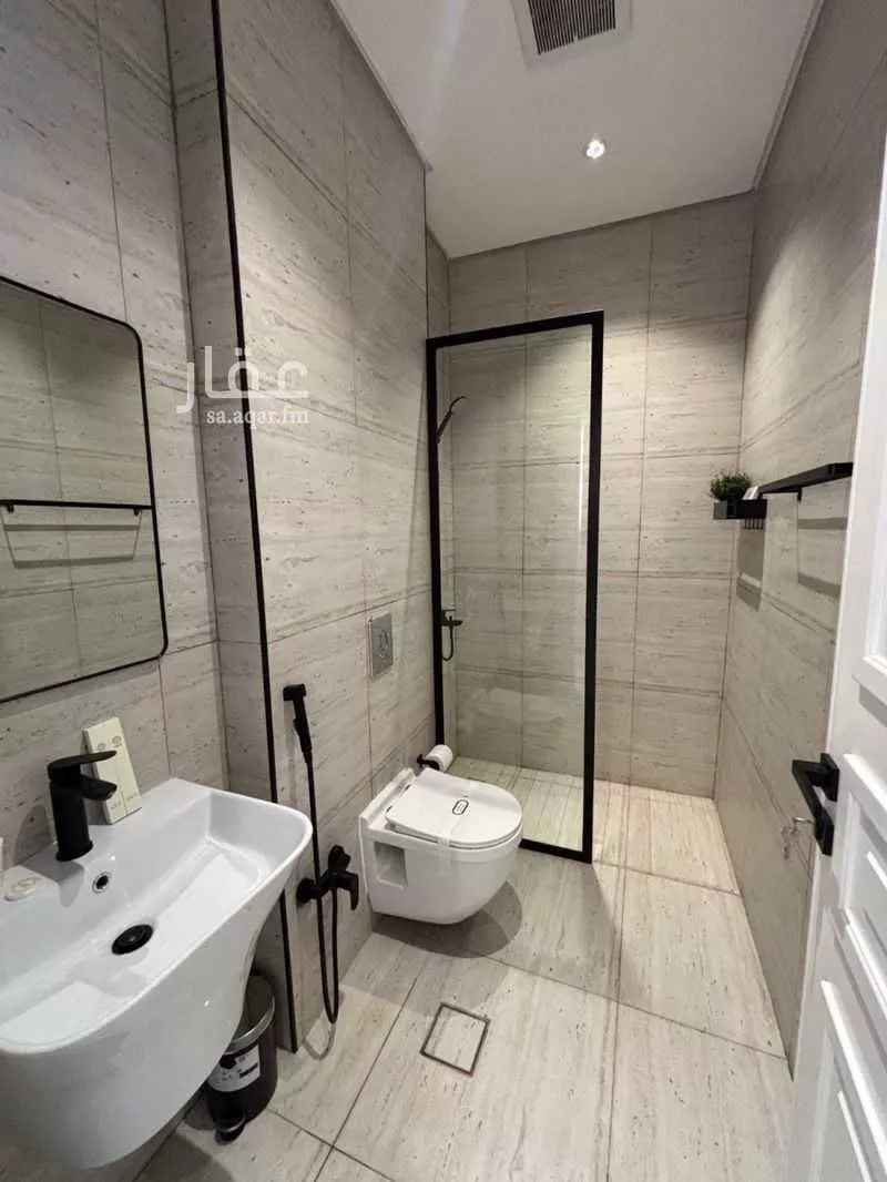 3 bedroom apartment in Al Malqa 12