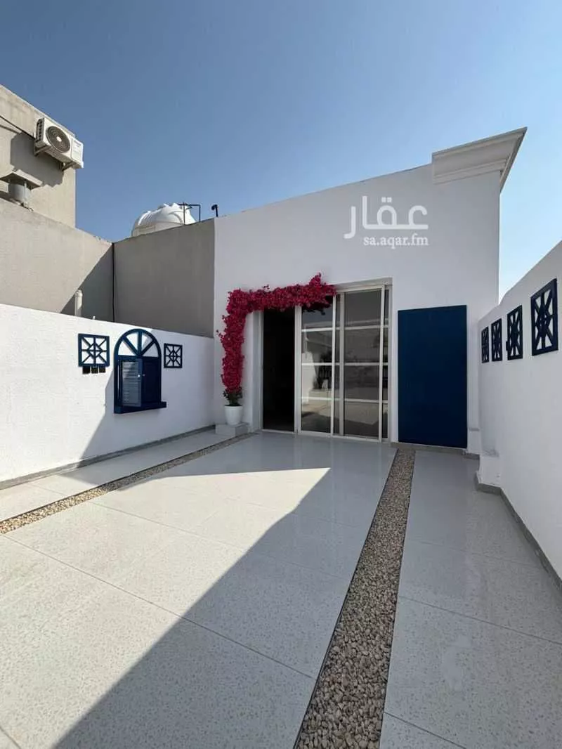 3 bedroom apartment in Al Malqa 15