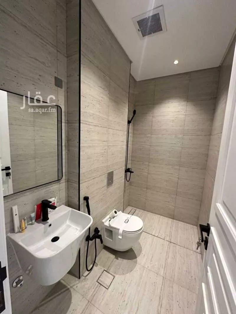 شقة 3 غرف في الملقا 16